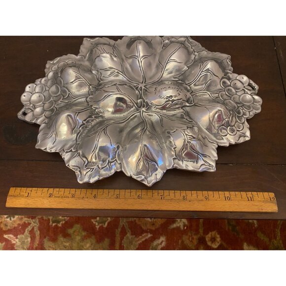 Arthur Court Grape Cast Aluminum Deviled Egg Holder - Picture 3 of 4